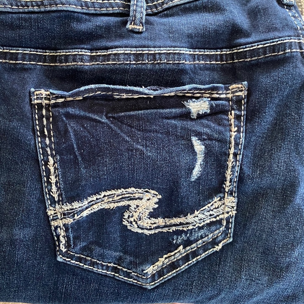 Like New Silver Suki Capri Size 18